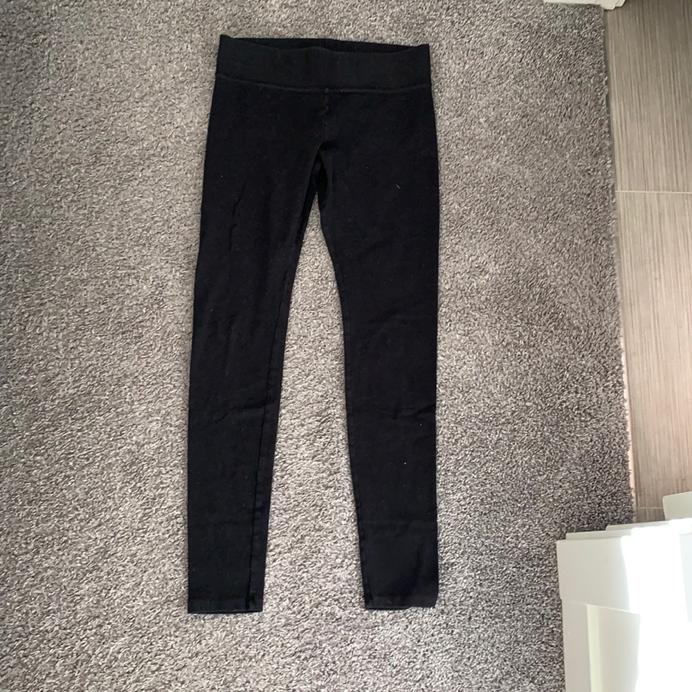 Black leggings